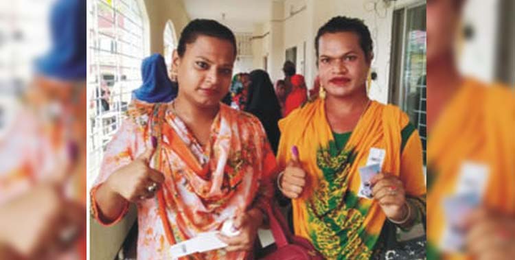 ভোট দিয়ে খুশি প্রীতি ও লতা