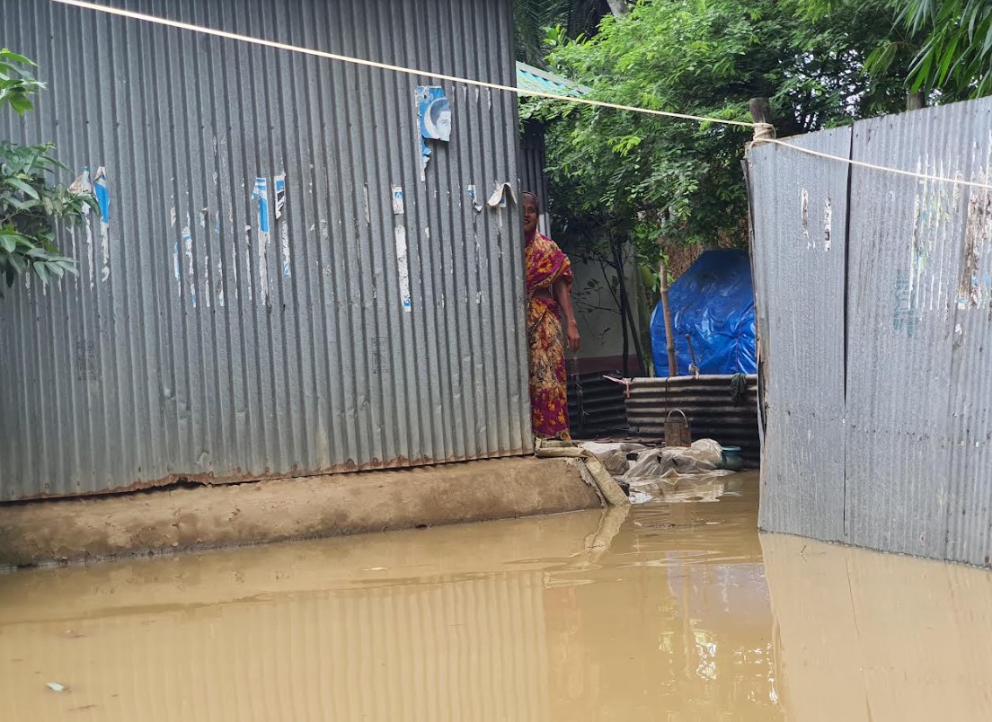 দেবিদ্বারে পানিবন্দি দুই গ্রামের কয়েক’শ পরিবার 