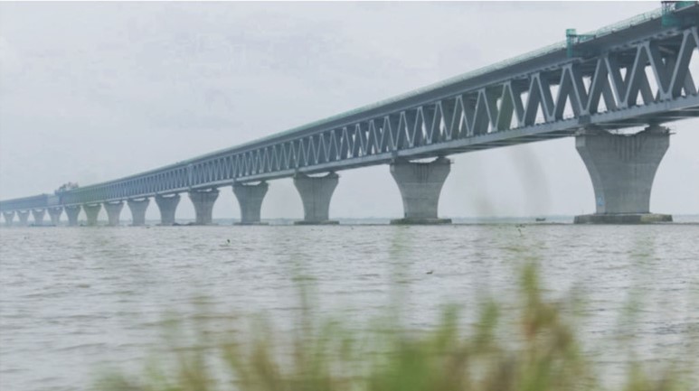 মধ্যস্বত্বভোগীদের দৌরাত্ম্য কমাবে পদ্মা সেতু 