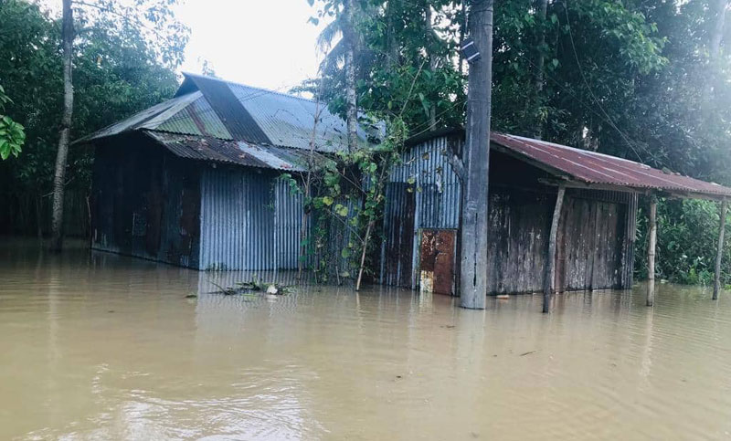বন্যায় মৃতের সংখ্যা বেড়ে ৭৩