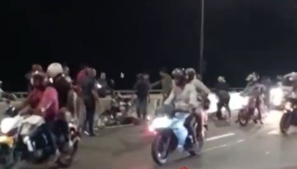 পদ্মা সেতুতে মোটরসাইকেল দুর্ঘটনায় দুই যুবক নিহত 