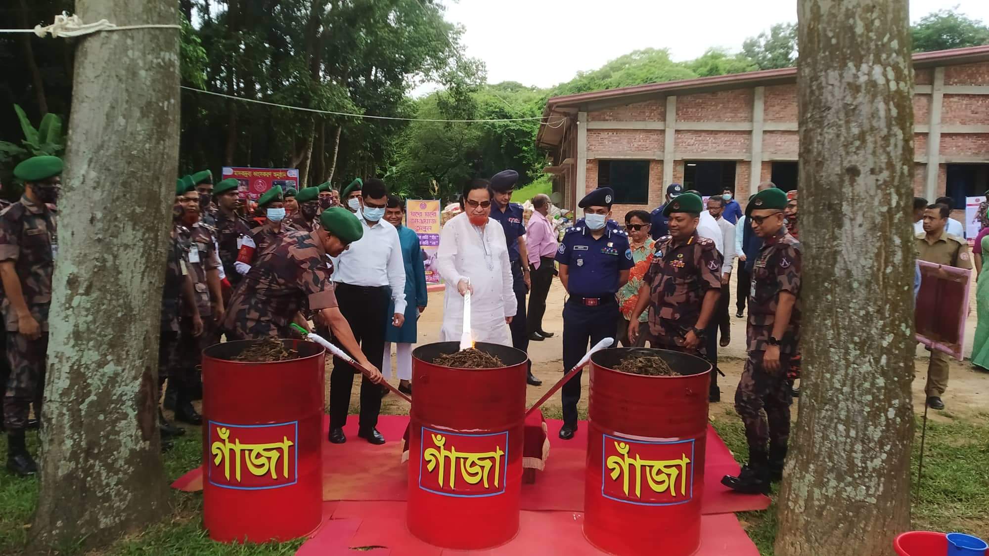 প্রায় সাড়ে ৯ কোটি টাকার মাদকদ্রব্য ধ্বংস করেছে কুমিল্লা বিজিবি