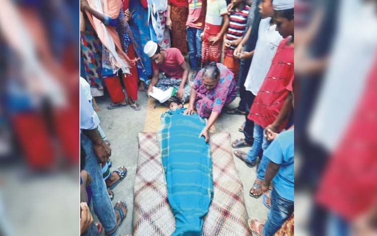 হাত থেকে ভাত পড়ায় শতাধিক বেত্রাঘাত!