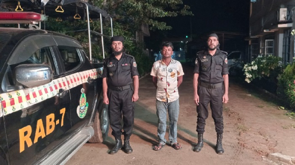 ফেনীতে ৩০ লাখ টাকার ইয়াবাসহ যুবক আটক