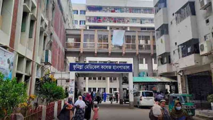 কুমিল্লায় একমাত্র ছেলের ছুরিকাঘাতে বাবার মৃত্যু 