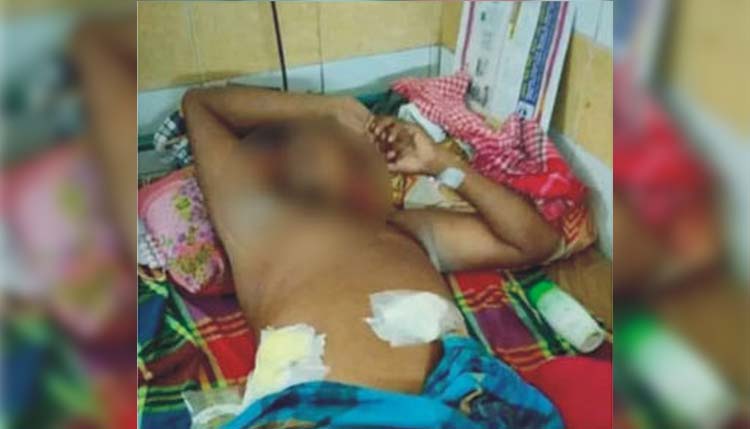 ছেলের ছুরিকাঘাতে প্রাণ গেলো বাবার