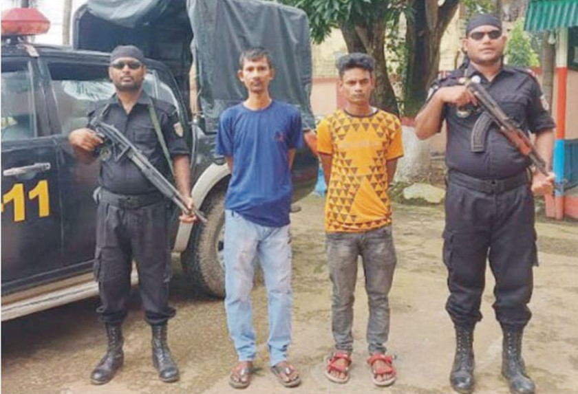 কুমিল্লায় র‌্যাবের অভিযান গাঁজাসহ আটক ২ মাদক ব্যবসায়ী 