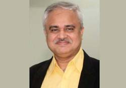 একজন আকবর আলি খান ও এ যুগের আমলা কাহিনি