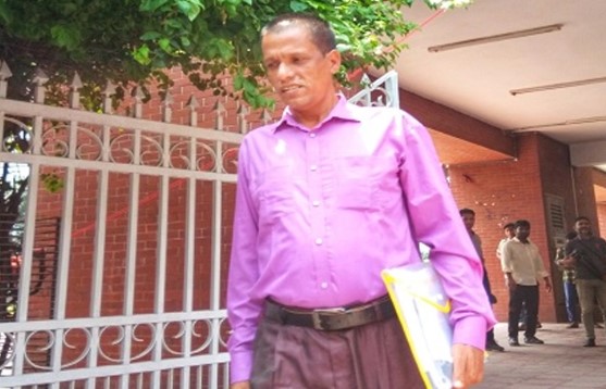 ৫৫ বছরের বেলায়েত পড়বেন বিশ্ববিদ্যালয়ে সাংবাদিকতা নিয়ে