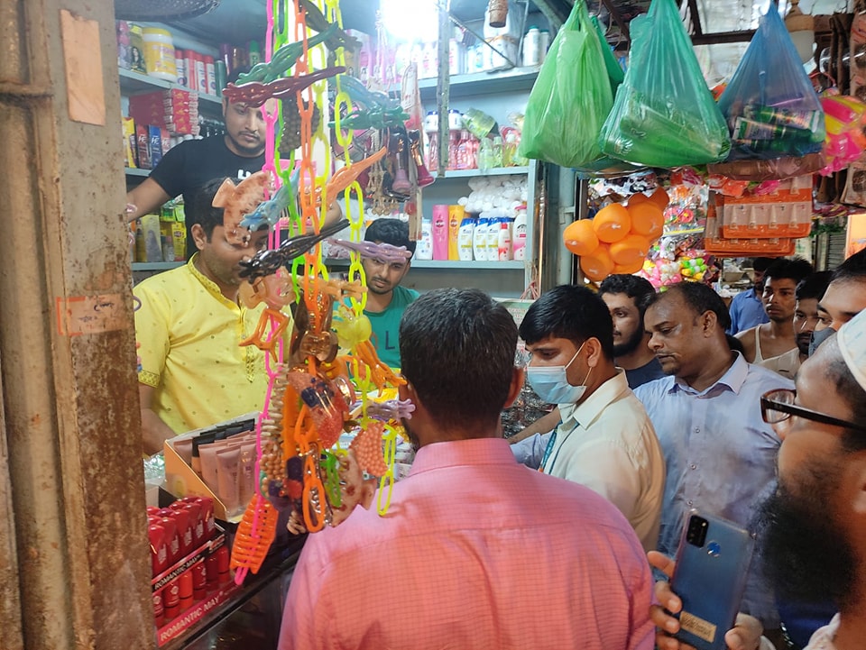 কু‌মিল্লায় ৩ প্রতিষ্ঠান‌কে ২৫ হাজার টাকা জ‌রিমানা