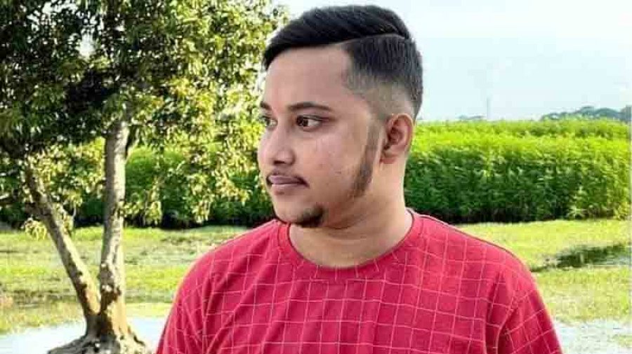 কুমিল্লায় পরীক্ষার কেন্দ্রের সামনে কিশোরকে হত্যা