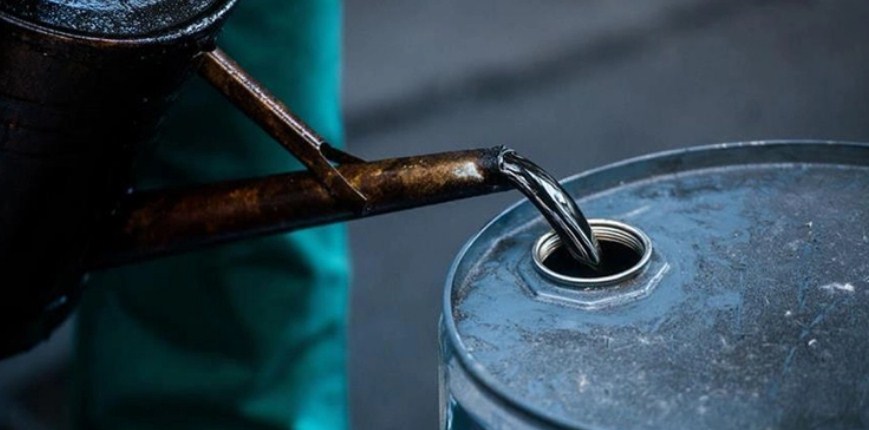 বিশ্ববাজারে তেলের দাম আট মাসের মধ্যে সর্বনিম্ন