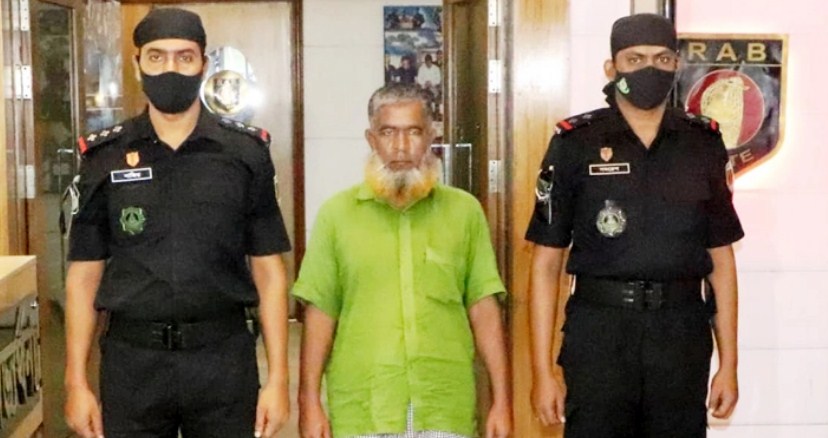 বাসচালকের ছদ্মবেশে থাকা মৃত্যুদণ্ডপ্রাপ্ত আসামি গ্রেফতার