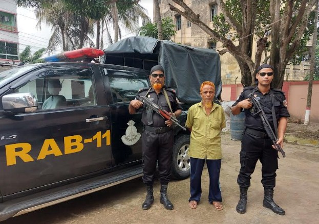 কুমিল্লায় ফেন্সিডিলসহ মাদক কারবারি গ্রেফতার