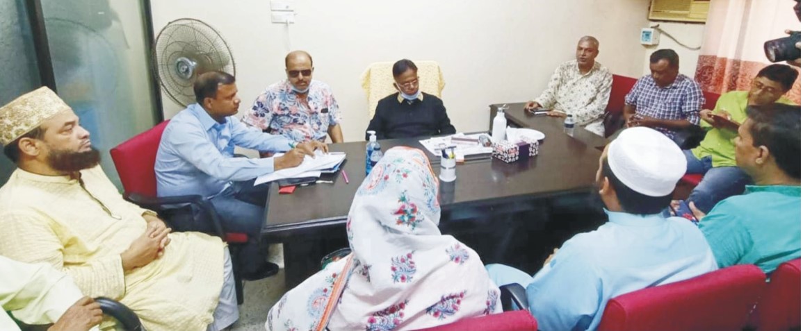 সিটি মেয়রের সাথে কুমিল্লা পূজা উদযাপন কমিটির মতবিনিময়