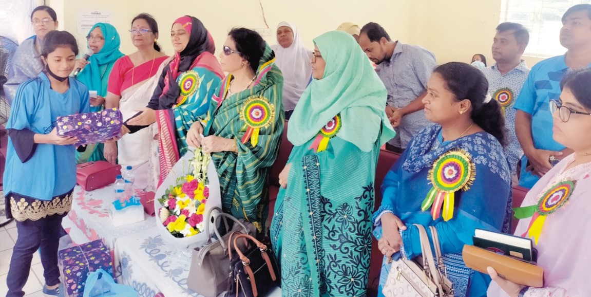 কুমিল্লায় মহিলা ক্রীড়া সংস্থার সাঁতার প্রতিযোগিতা সম্পন্ন