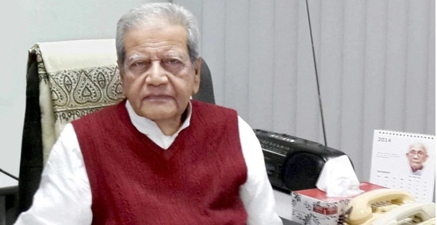 বনানী কবরস্থানে চিরনিদ্রায় শায়িত তোয়াব খান