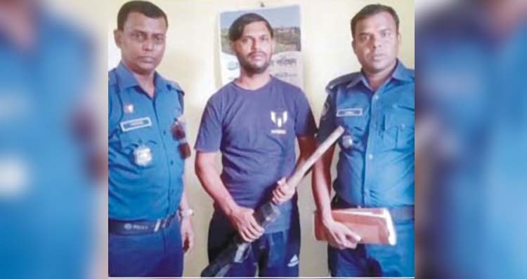 চৌদ্দগ্রামে পাইপ গানসহ স্কুলের দপ্তরি গ্রেপ্তার