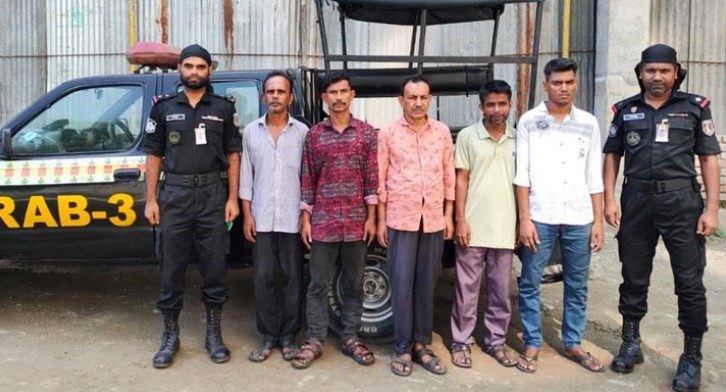 ফেসবুকে বিজ্ঞাপন দিয়ে ট্রেনের টিকিট বিক্রি করত তারা
