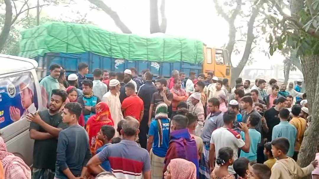 কুমিল্লায় লাশবাহী এ্যাম্বুলেন্সের ধাক্কায় যুবক নিহত