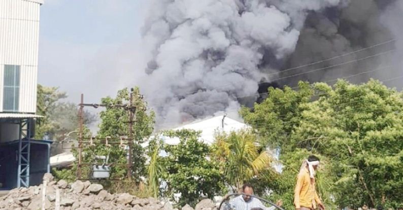 ভারতে স্যানিটাইজার কারখানায় অগ্নিকাণ্ডে নিহত ১৪, নিখোঁজ অনেকে