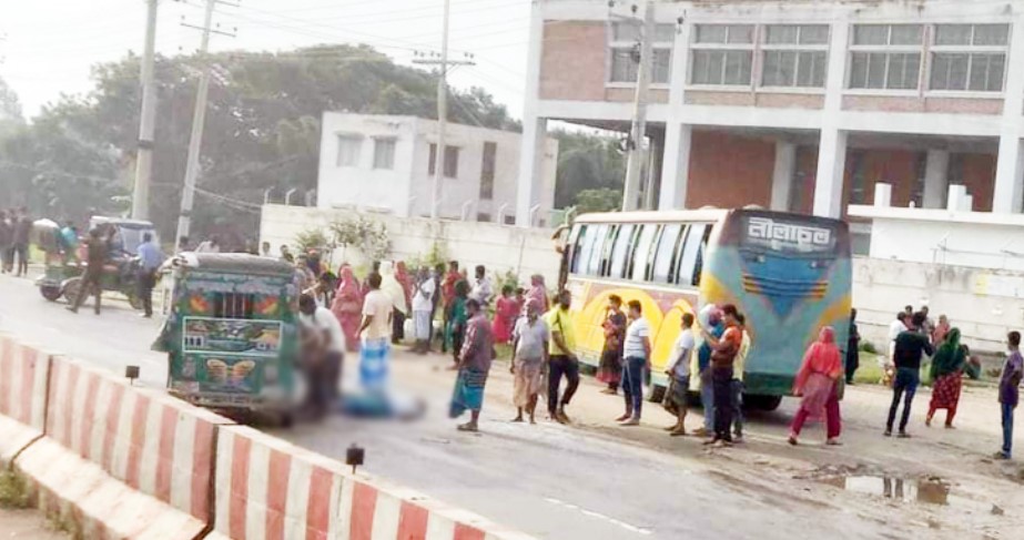 ধামরাইয়ে বাসচাপায় প্রাণ গেল রিকশাচালকের