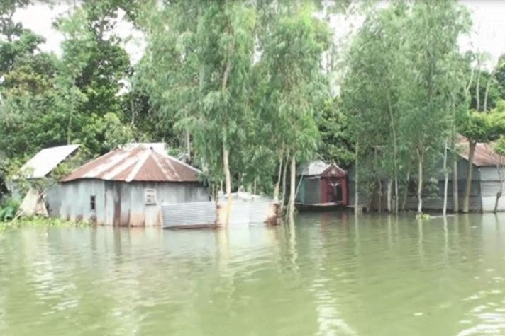 যমুনার পানি কমলেও দুর্ভোগ কমেনি