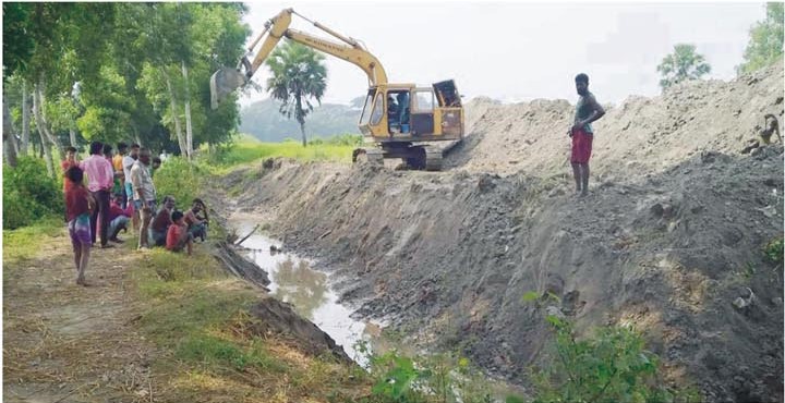 শতবছরের খাল অবমুক্ত, কৃষকদের মুখে হাসি