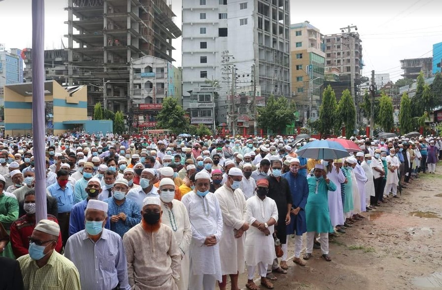 এমপি বাহারের ভাই একেএম মহিউদ্দিনের জানাজায় বিপুল মানুষের উপস্থিতি, টমছম ব্রিজে দাফন