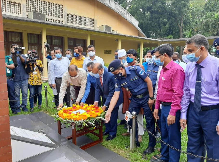 জনগণের প্রতি বিএনপি'র কমিটমেন্ট থাকলে নির্বাচনে অংশ নিবে- স্থানীয় সরকার মন্ত্রী তাজুল ইসলাম