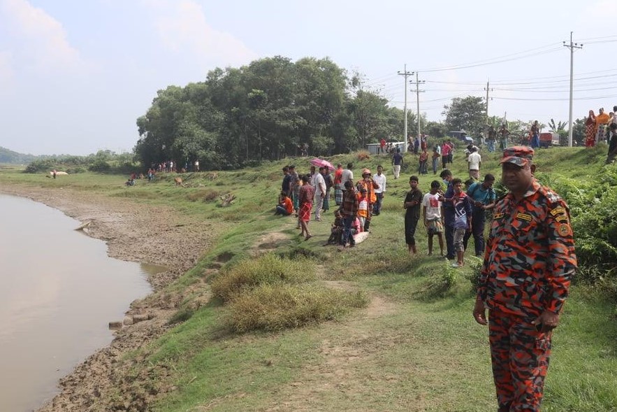 গোমতীতে নিখোঁজ মাদরাসাছাত্রের মরদেহ উদ্ধার গোমতীতে নিখোঁজ মাদরাসাছাত্রের মরদেহ উদ্ধার