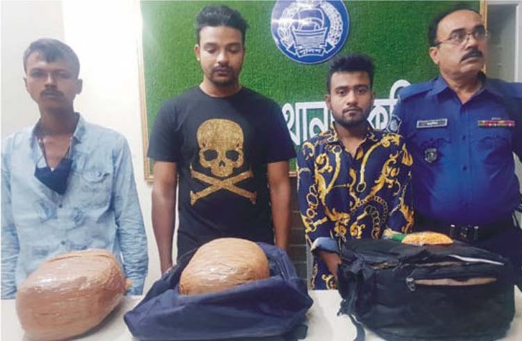 চান্দিনায় ইয়াবা ও গাঁজাসহ আটক ৩ চান্দিনায় ইয়াবা ও গাঁজাসহ আটক ৩