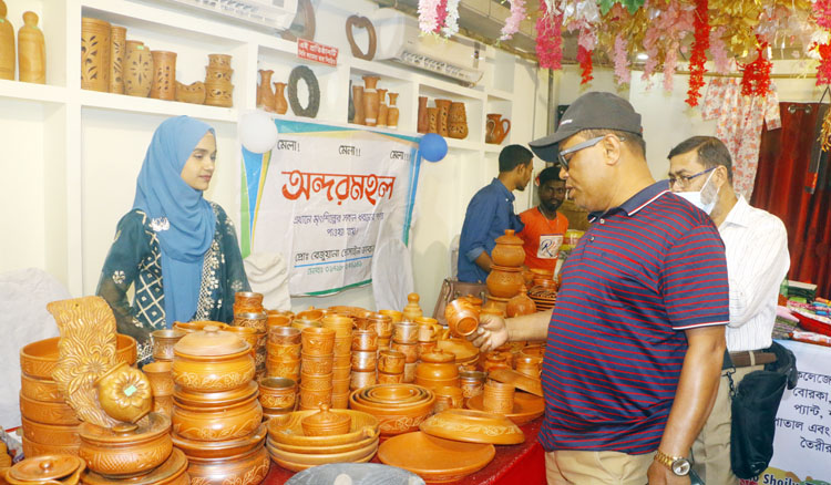 কুমিল্লা গার্লস মার্কেটের উদ্যোগে শুরু হয়েছে গ্র্যান্ড এক্সিবিশন-২০২১