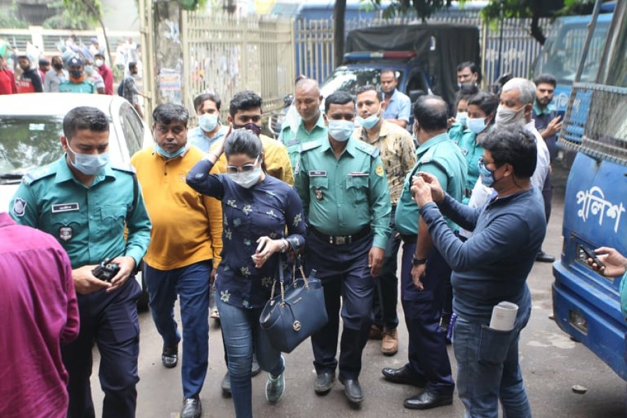 পরীমণিসহ তিন আসামির বিরুদ্ধে আদালতে চার্জশিট গ্রহণ