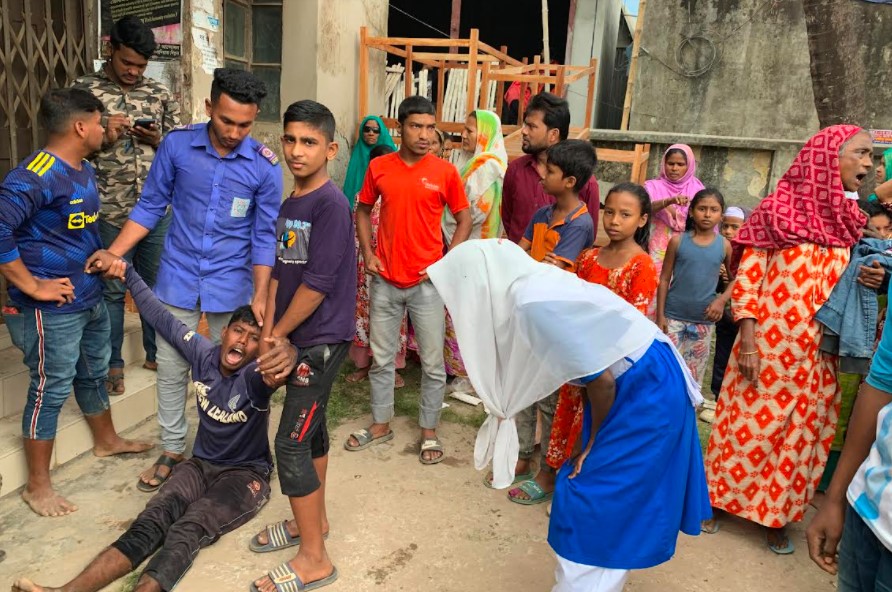 দেবীদ্বারে ডাক বিভাগের নৈশ প্রহরীর মর,দেহ ঘুমন্ত অবস্থায় অফিস কক্ষ থেকে উদ্ধার