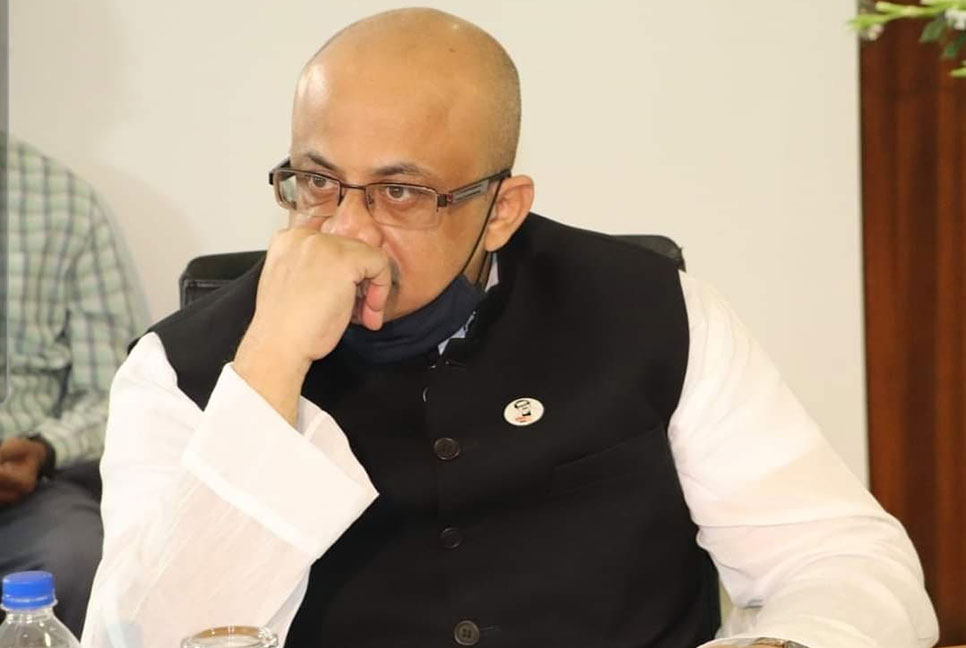 ফেসবুকে প্রধানমন্ত্রীর কাছে ক্ষমা চাইলেন ডা: মুরাদ