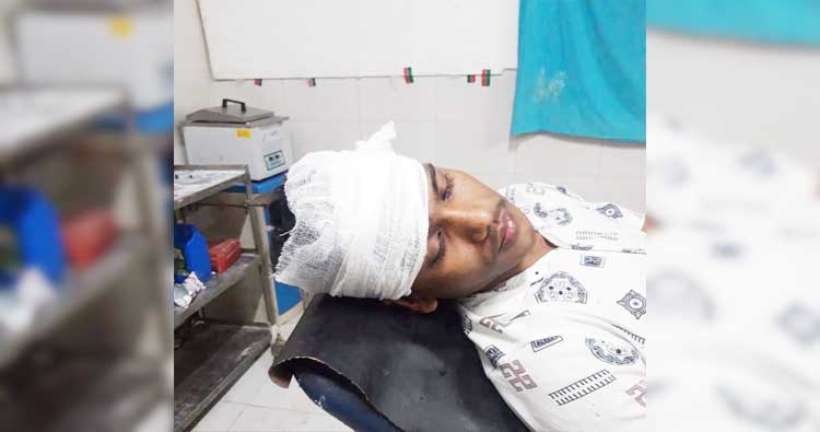 কালির বাজার ইউপি নির্বাচন সেকান্দর চেয়ারম্যানের ৪ সমর্থক হামলায় আহত কালির বাজার ইউপি নির্বাচন সেকান্দর চেয়ারম্যানের ৪ সমর্থক হামলায় আহত