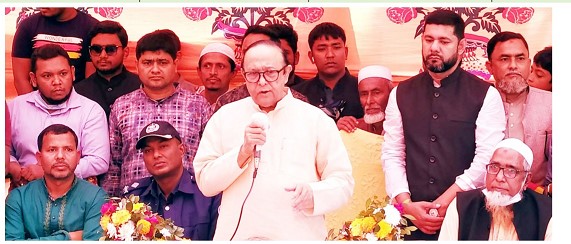 মুরাদনগরে এমপি ইউসুফ হারুণের উঠান বৈঠক মুরাদনগরে এমপি ইউসুফ হারুণের উঠান বৈঠক