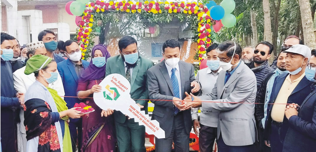 ভারতের উপহার দেওয়া লাইফ সাপোর্ট এ্যাম্বুলেন্স পেল চান্দিনা স্বাস্থ্য কমপ্লেক্স