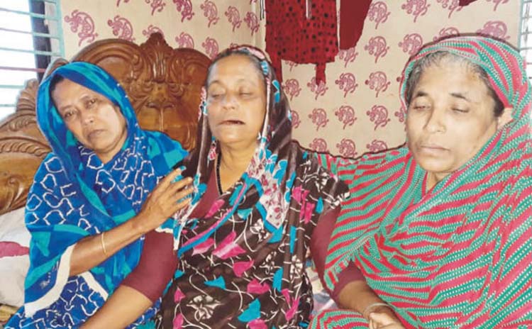 ‘আমার পুতেরে ফিরাইয়া দাও’ ‘আমার পুতেরে ফিরাইয়া দাও’
