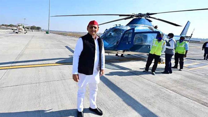 দিল্লিতে হেলিকপ্টার থামানোয় ক্ষুব্ধ অখিলেশ