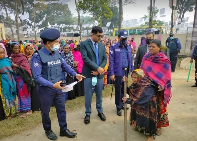 কুমিল্লায় ইউপি নির্বাচনে শান্তিপূর্ন ভোট গ্রহন 