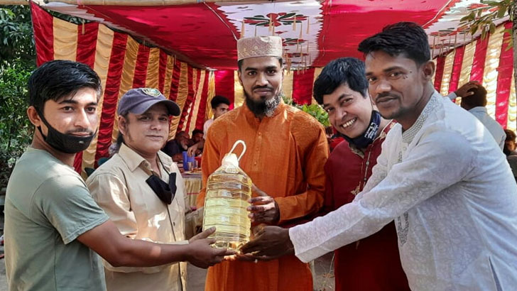 ব্রাহ্মণবাড়িয়ায় বিয়েতে উপহার ৫ লিটার সয়াবিন তেল