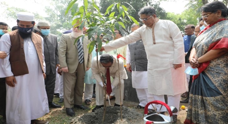 ১৮ কোটি মানুষকে একটি করে গাছ লাগানোর অনুরোধ প্রধান বিচারপতির