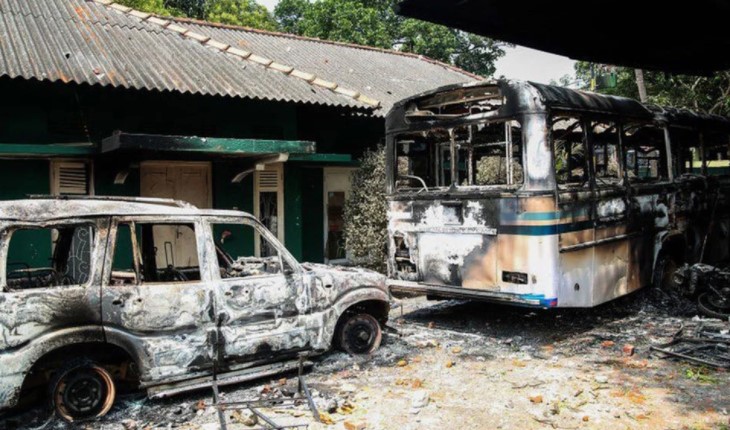 শ্রীলঙ্কায় কারফিউ জারি, ব্লক করা হয়েছে সোশ্যাল মিডিয়া