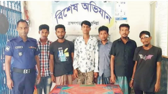 ব্রাহ্মণপাড়ায় বিভিন্ন মামলার আসামি ও মাদক কারবারিসহ গ্রেফতার ৬