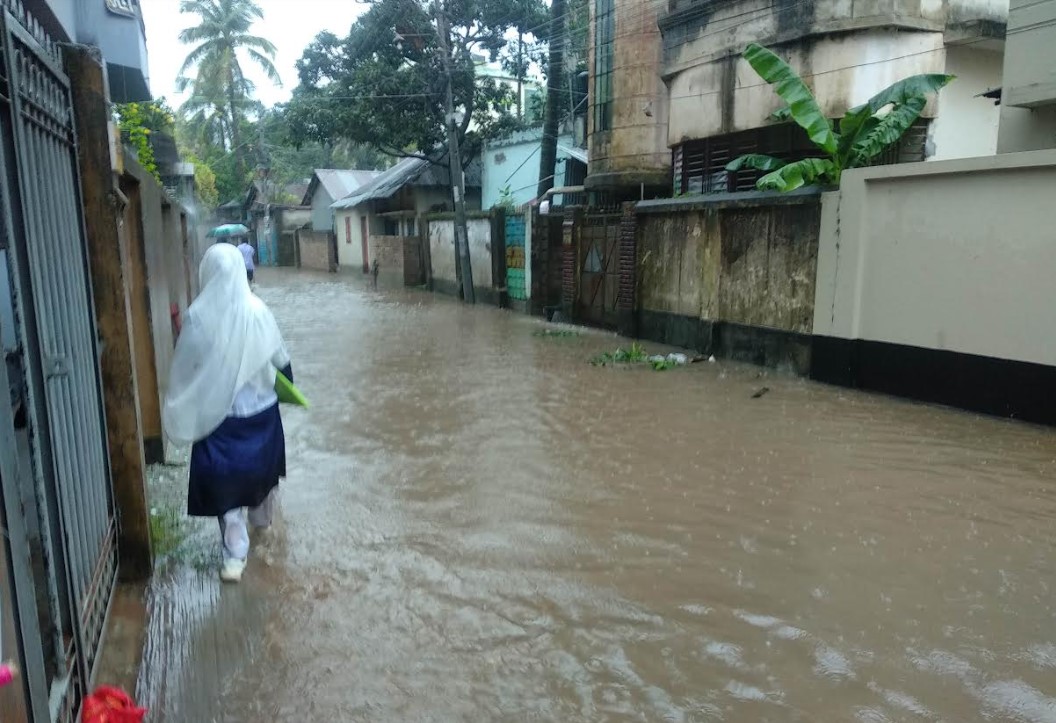 চাঁদপুরে ৬ ঘন্টায় বৃষ্টিপাতের পরিমাণ ১২৭ মিলিমিটার 