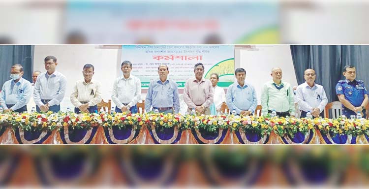 রিজার্ভ নিয়ে শংকিত নই, সাবধান আছি: কুমিল্লায় কৃষিমন্ত্রী রিজার্ভ নিয়ে শংকিত নই, সাবধান আছি: কুমিল্লায় কৃষিমন্ত্রী