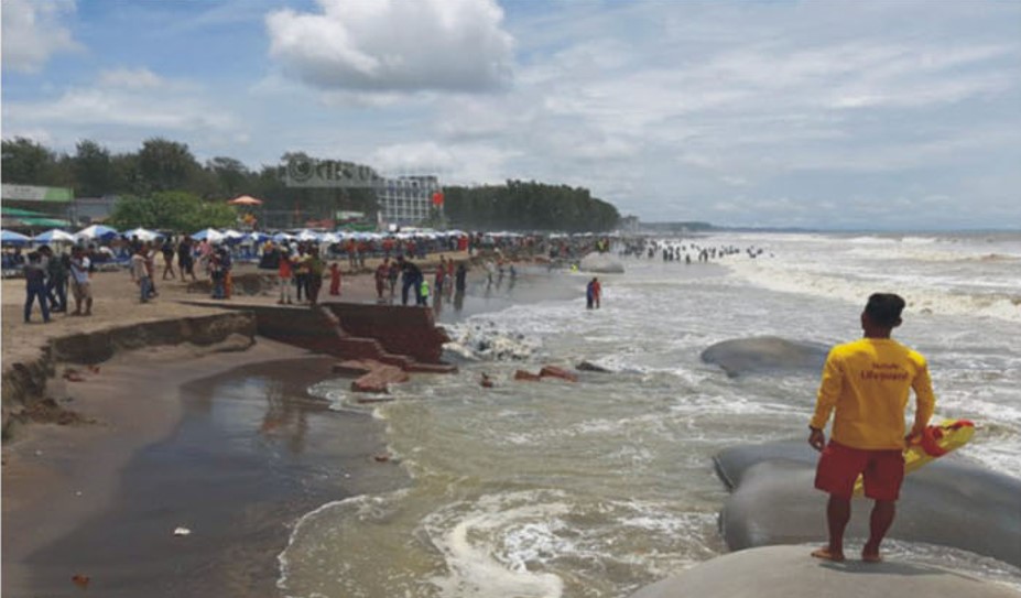 সমুদ্রবন্দরে ৩ নম্বর সংকেত সারা দেশে বৃষ্টির পূর্বাভাস