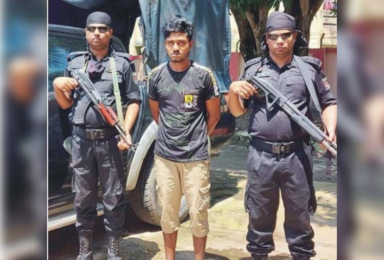 ঔষধের ভ্যানে মাদক পাচার! ঔষধের ভ্যানে মাদক পাচার!